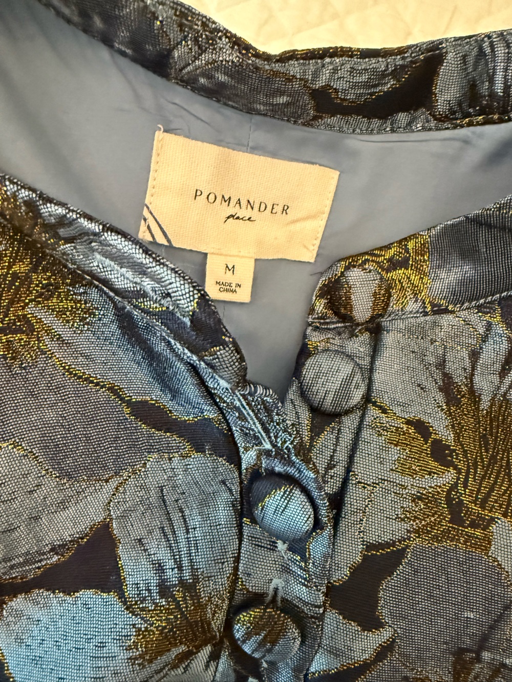Pomander Place Blue Blossom Jacquard Samantha
Dress
AH2 - Picture 7 of 8